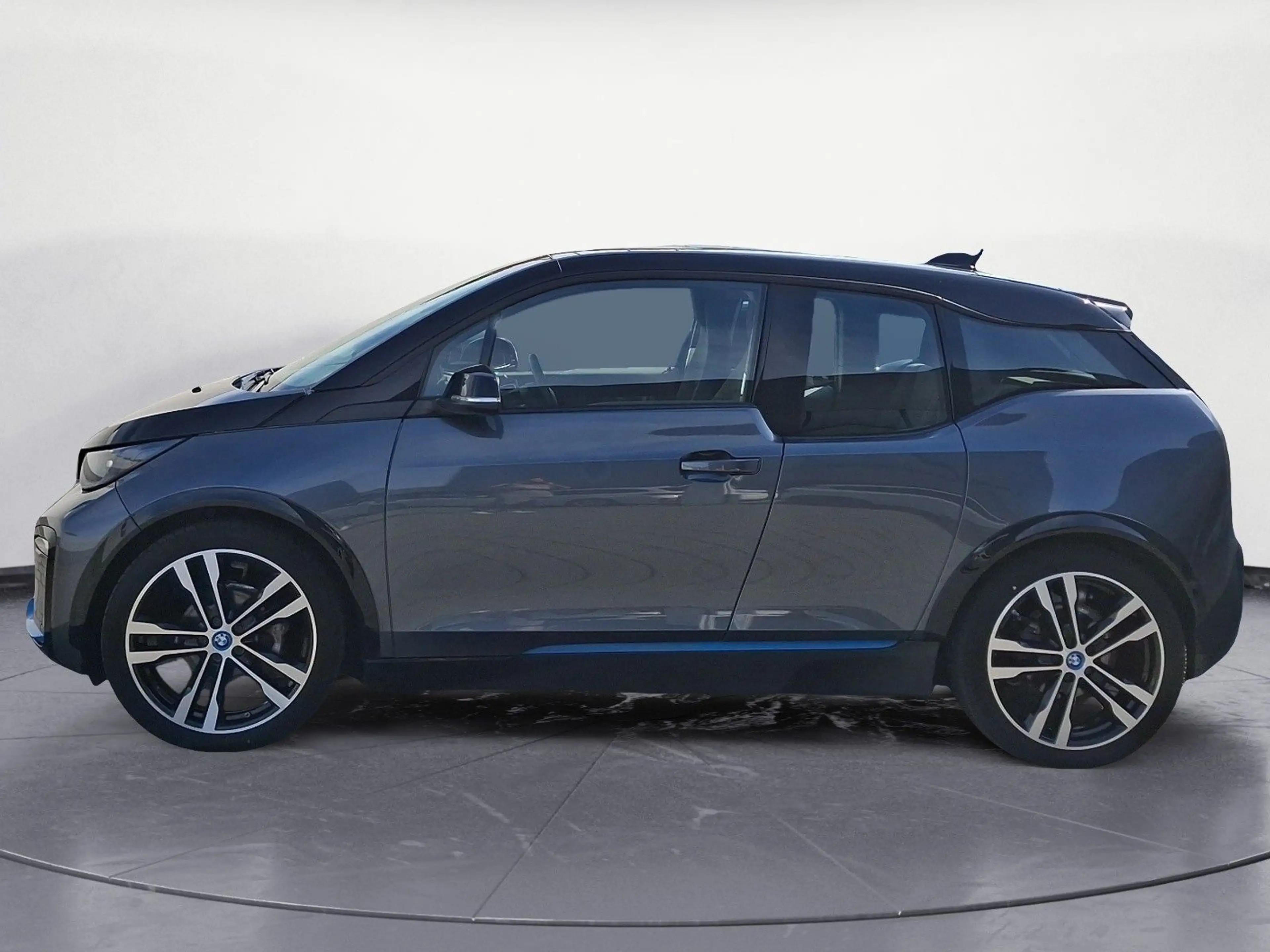 BMW i3 s (120 Ah), *Kamera*NaviRTTI*LED*PDC*SHZ*DAB* — photo 5