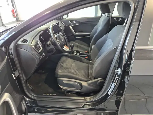 Kia Ceed view 8