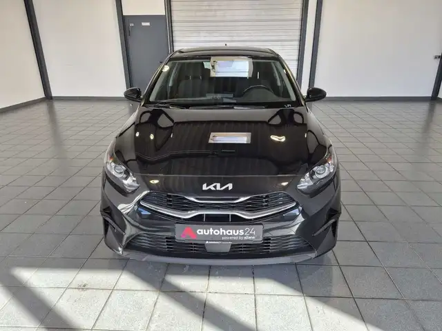 Kia Ceed view 2