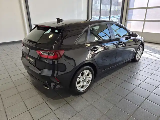 Kia Ceed view 5