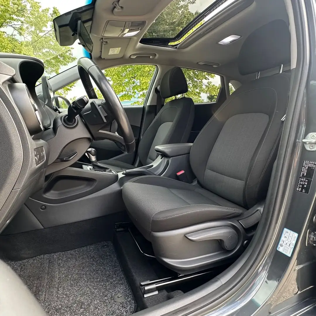 Hyundai KONA 1.6CRDi Mild-HybrPrim-SHZ-NAVI-Schiebed-AHK Gris - 1