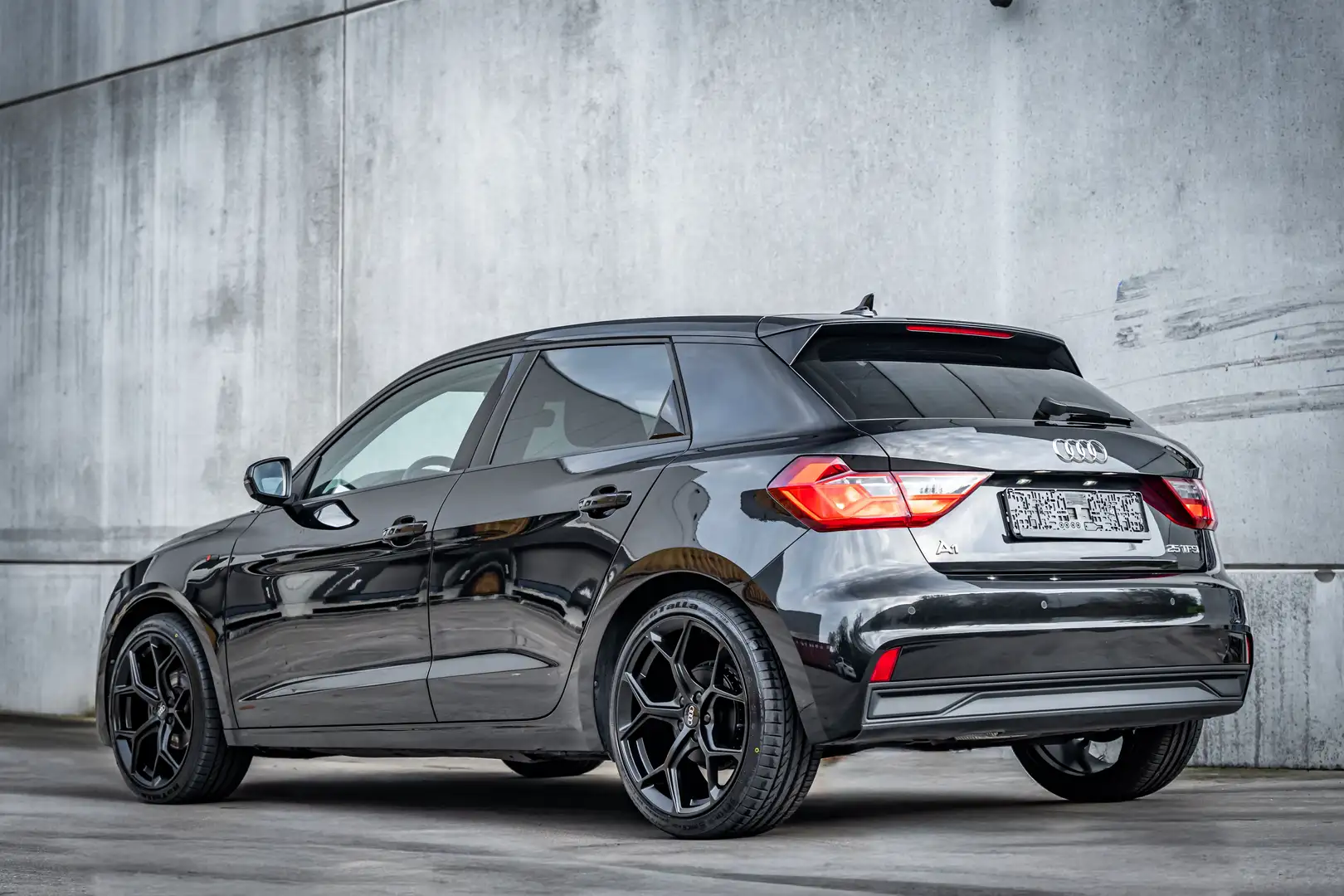 Audi A1 S-LINELOOK Zwart - 2