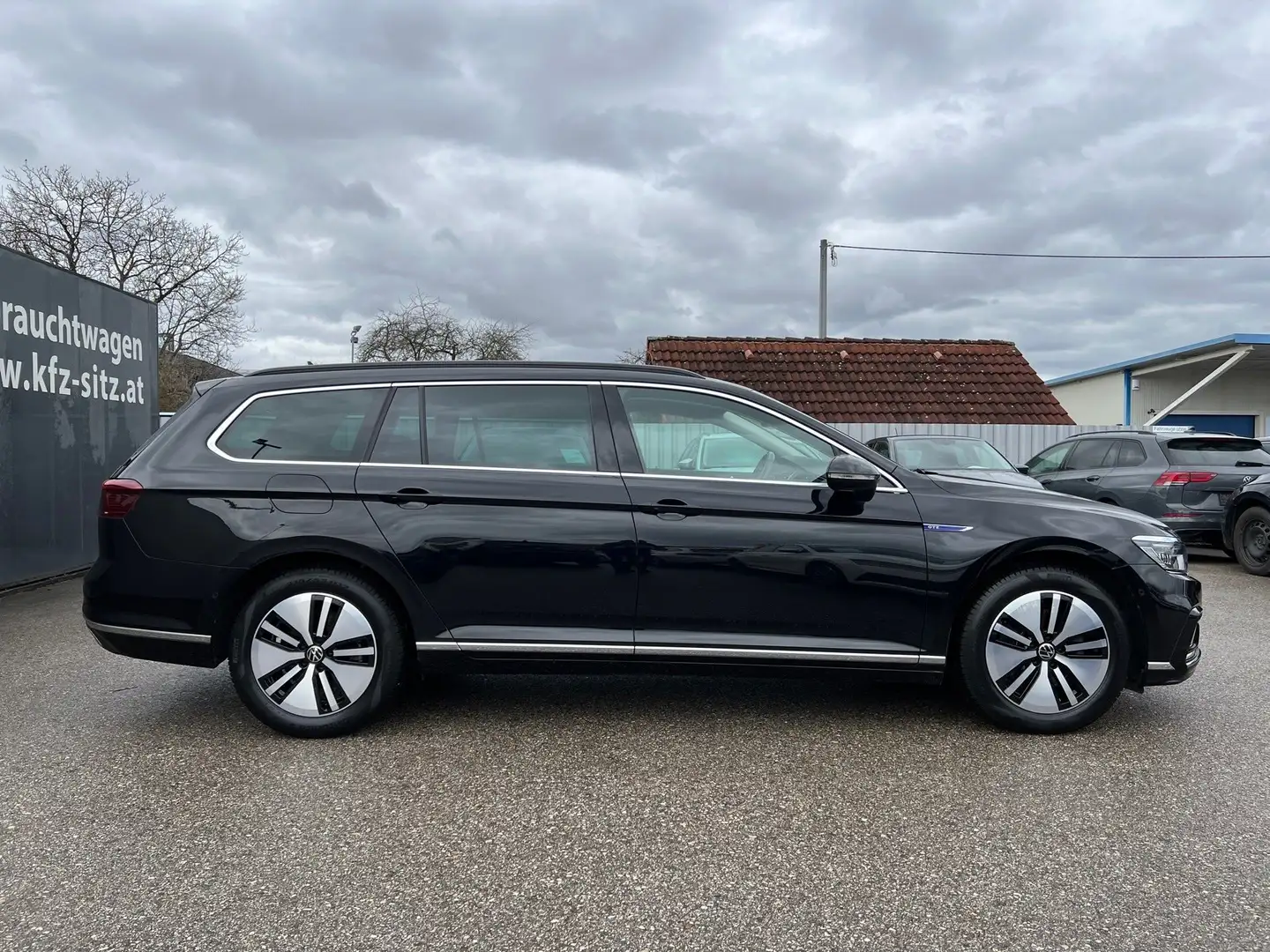 Volkswagen Passat Variant GTE 1,4 TSI PHEV DSG| NP € 56.000 Schwarz - 2