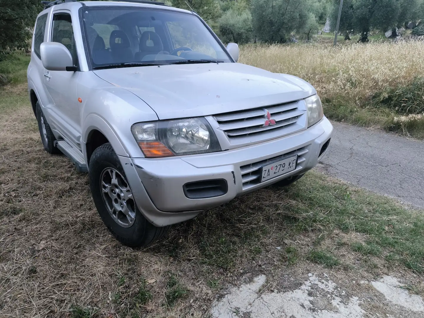 Mitsubishi Pajero 3p 2.5 tdi GLX - 2