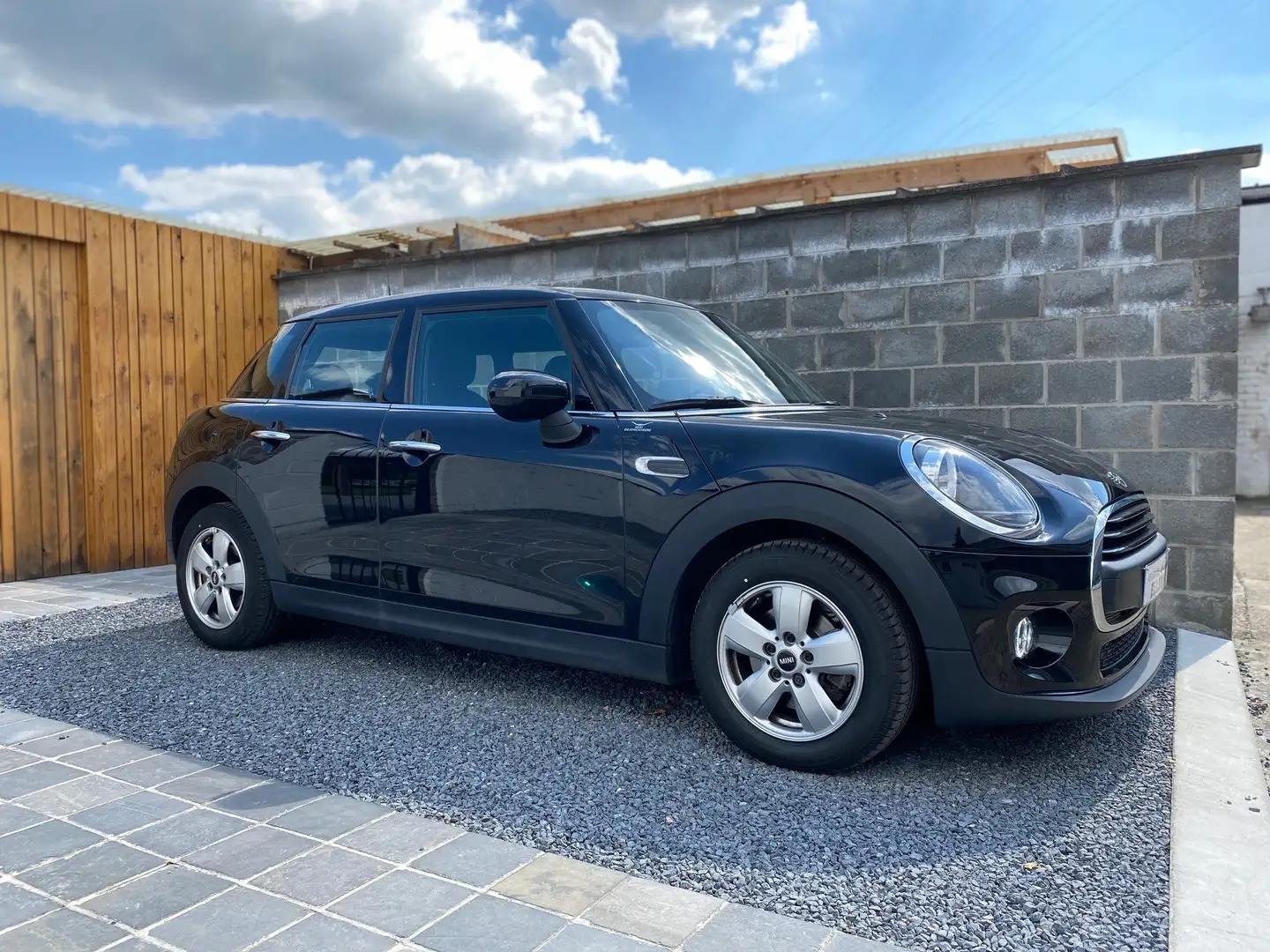 MINI One 1.5i Led Navigatie CarPlay BT Pdc Slechts 40000km Zwart - 1