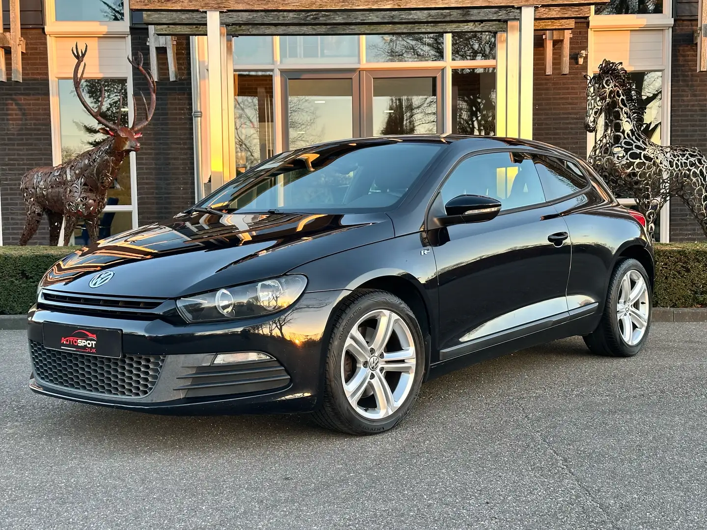 Volkswagen Scirocco 1.4 TSI R-Line Compleet Gereviseerd Black - 1