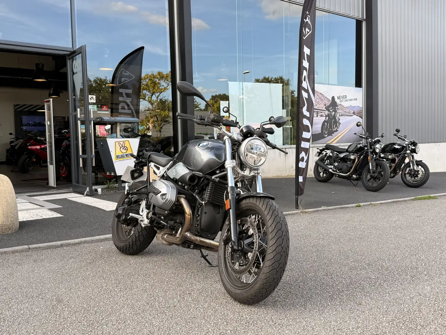 BMW R nineT - 1