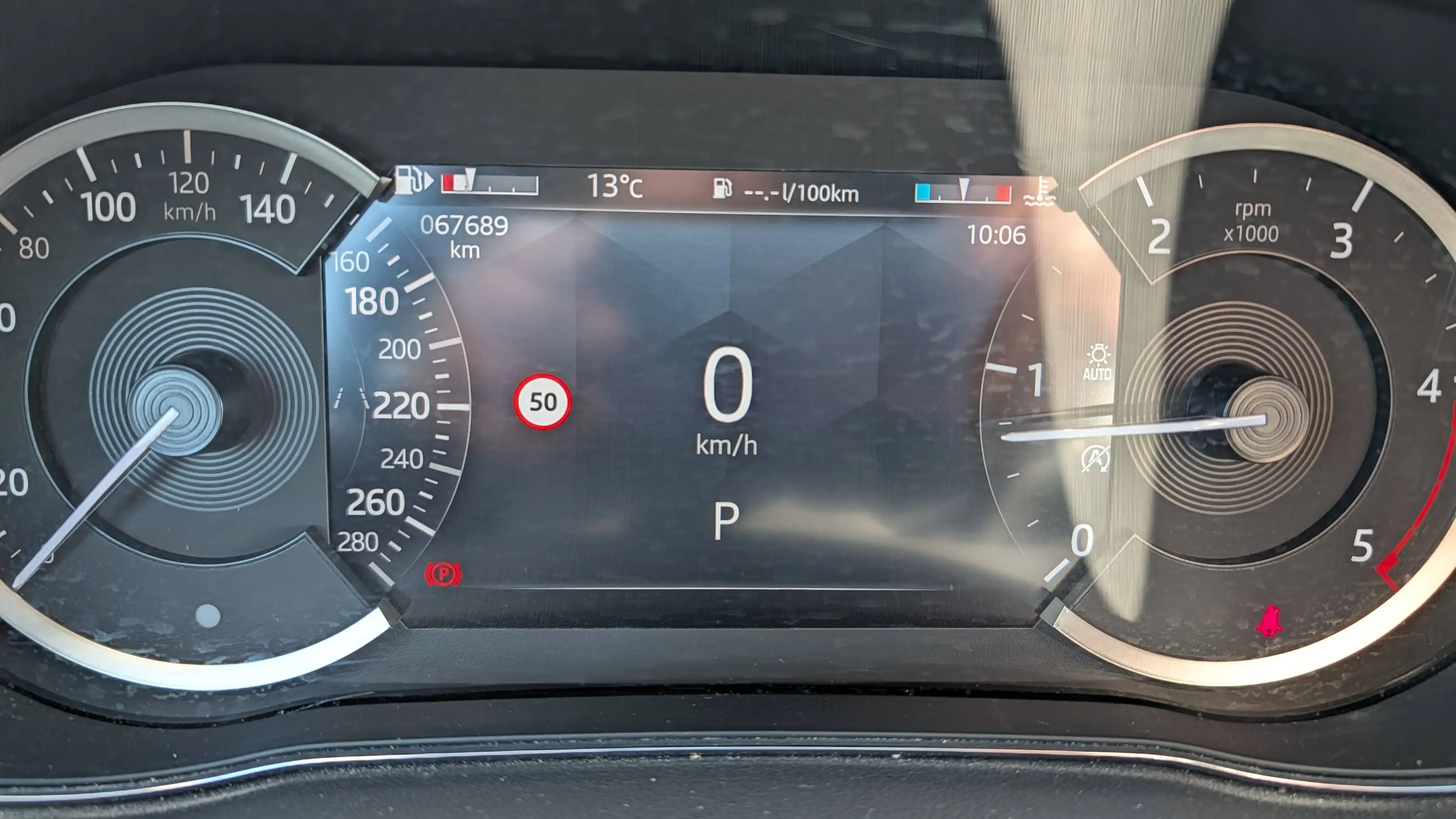 Jaguar E-Pace E-Pace AWD R-Dynamic Black Pack - Camera — photo 9