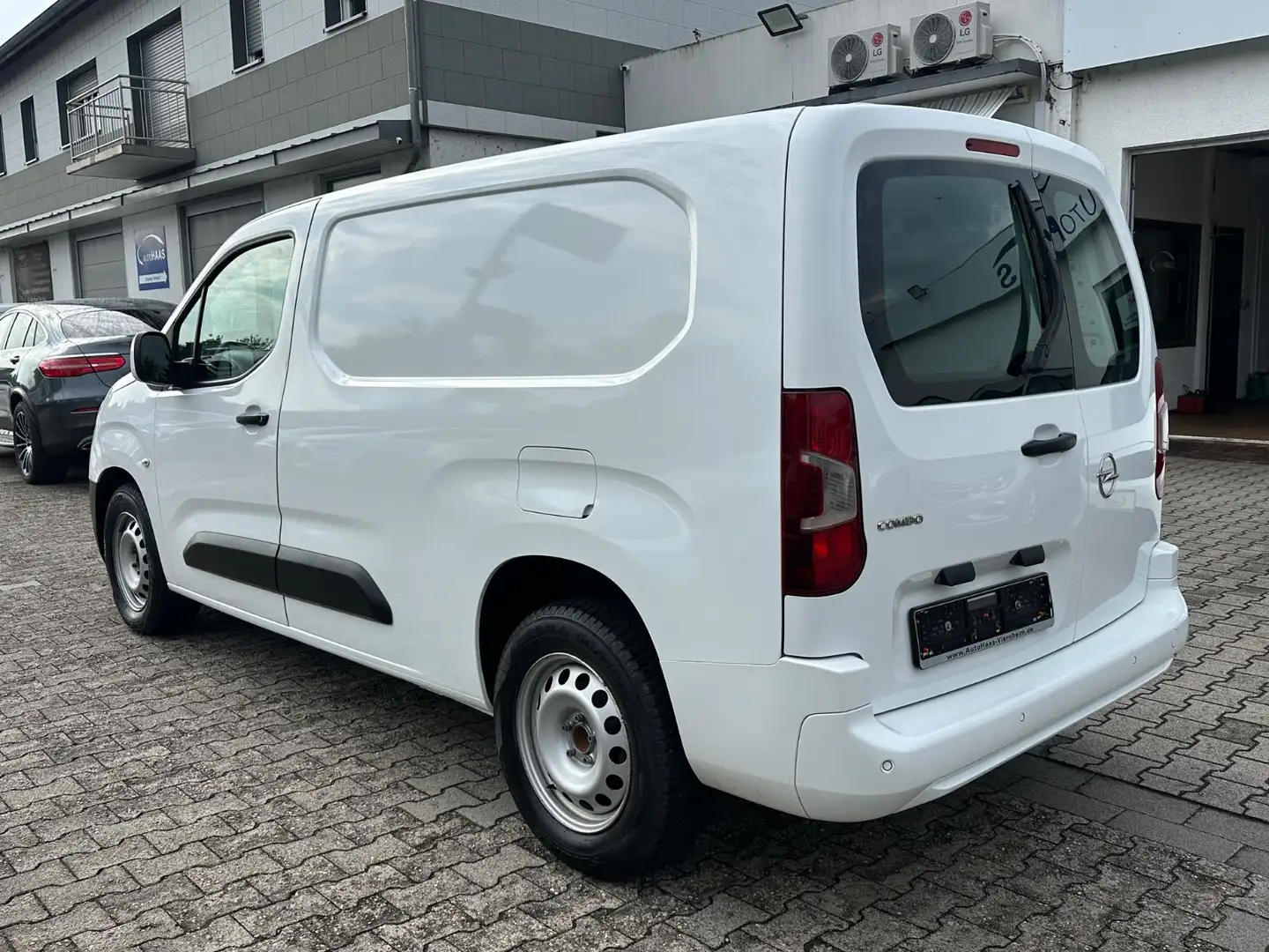 Opel Combo E Cargo XL Edition*Klima*3 Sitze* Weiß - 2