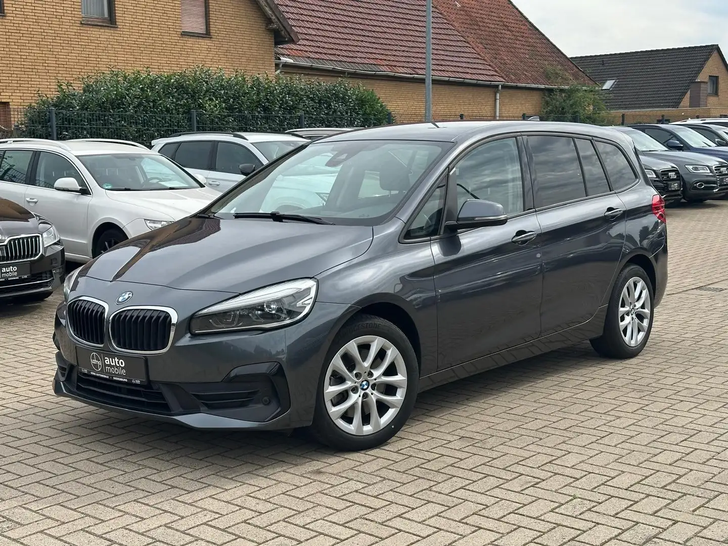 BMW 218 d Gran Tourer, Aut., LED, Keyless, Navi, 17" Gris - 1