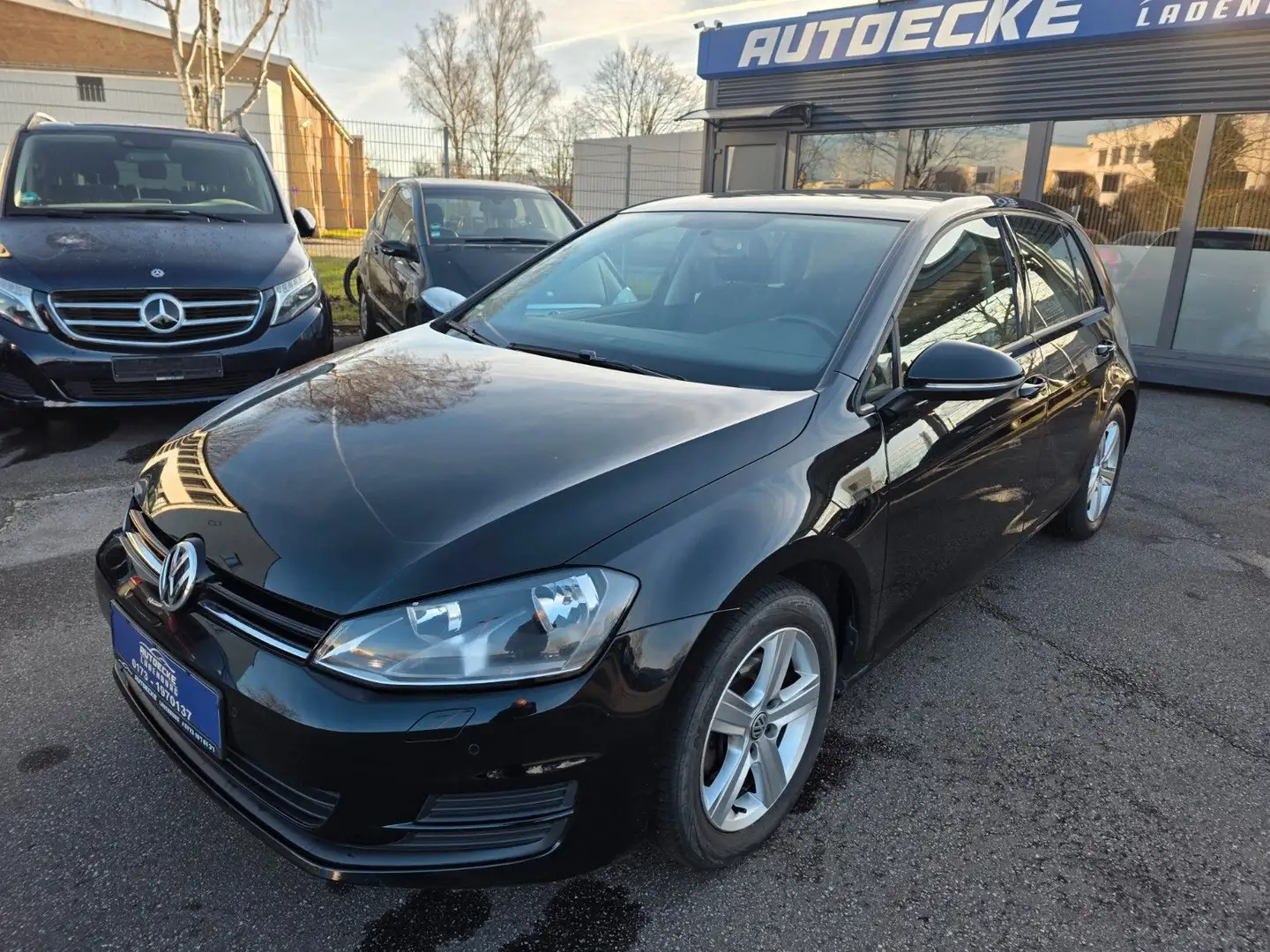 Volkswagen Golf 1.6 TDI BMT Comfortline Schwarz - 1