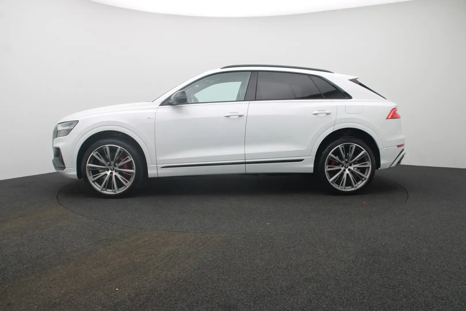 Audi Q8 55 TFSI e quattro S line LED Navi Pano AHK Blanc - 2