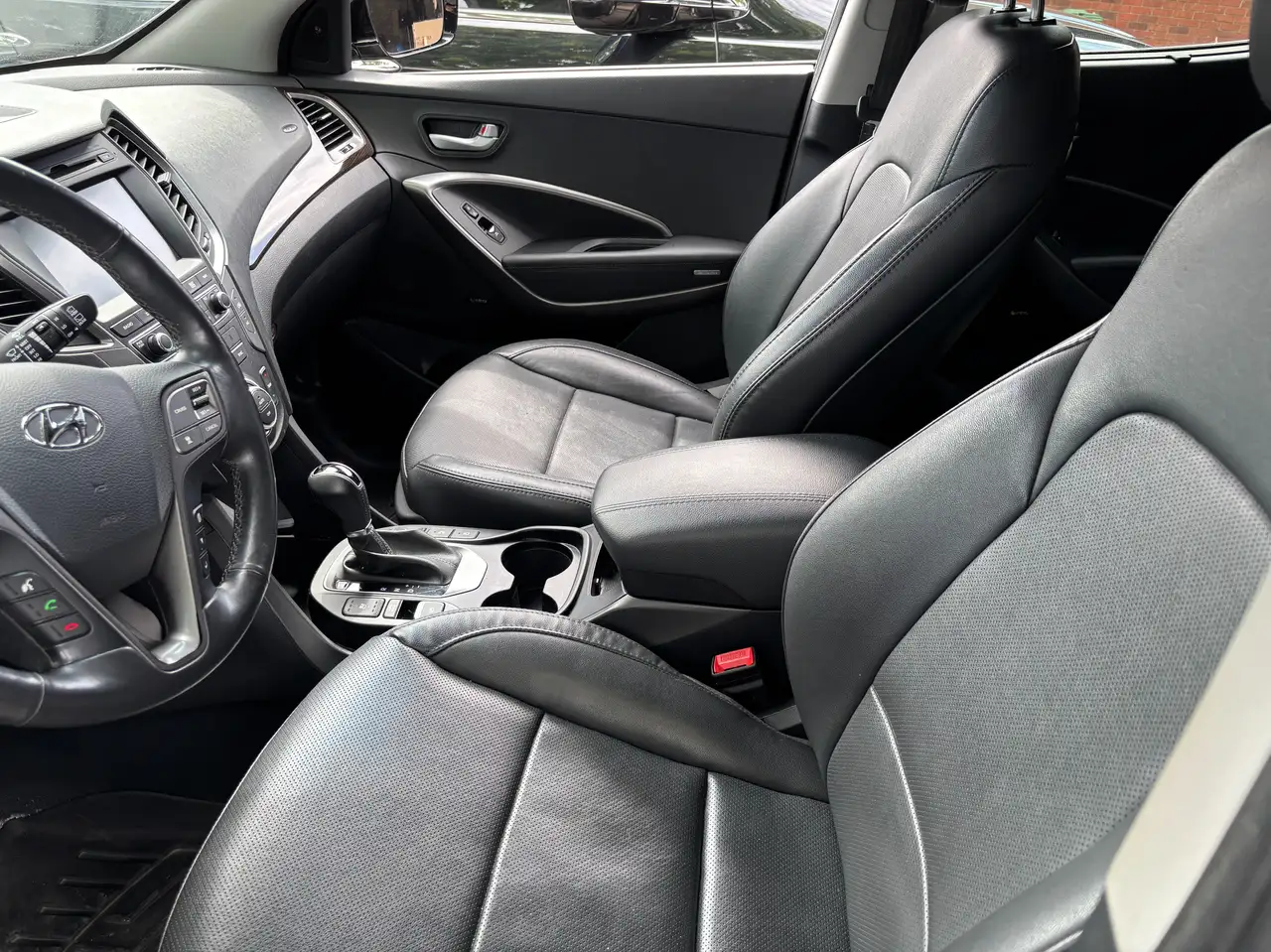 Hyundai SANTA FE снимка Hyundai SANTA FE