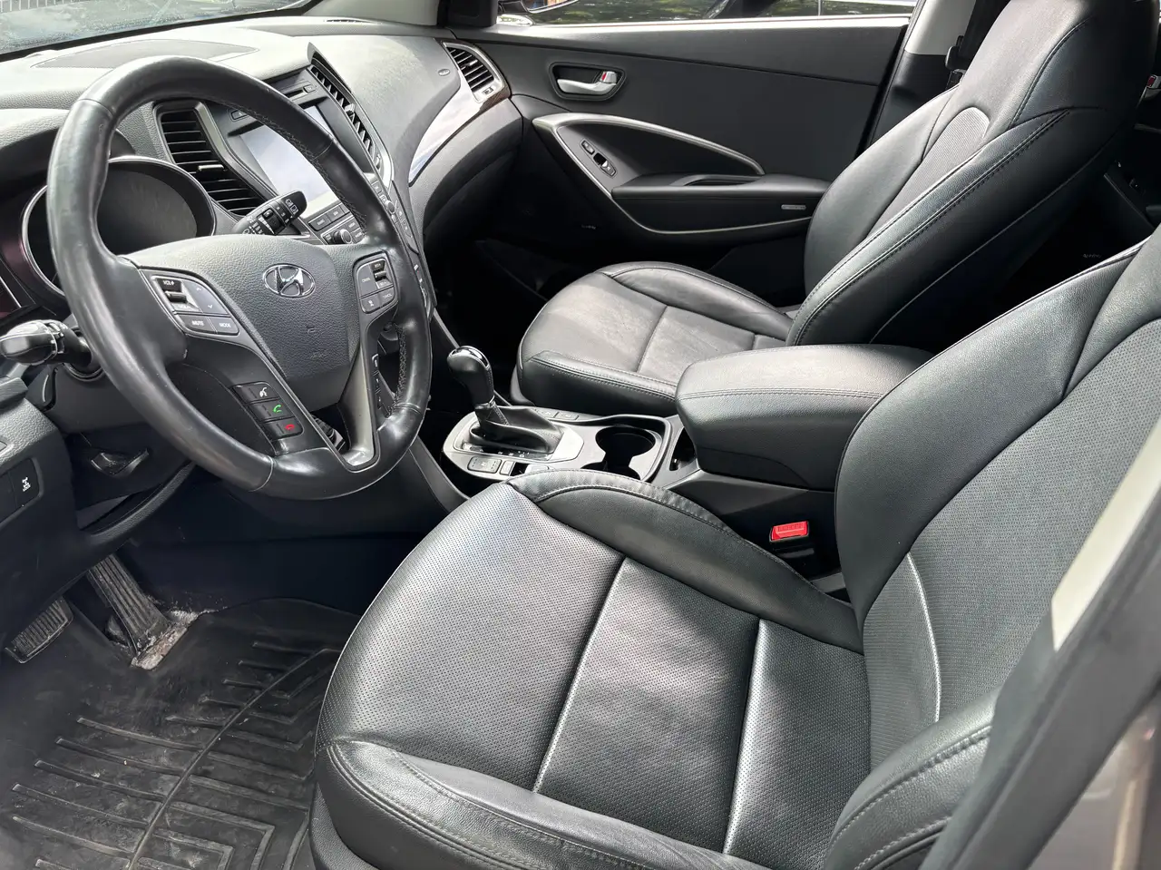Hyundai SANTA FE снимка Hyundai SANTA FE