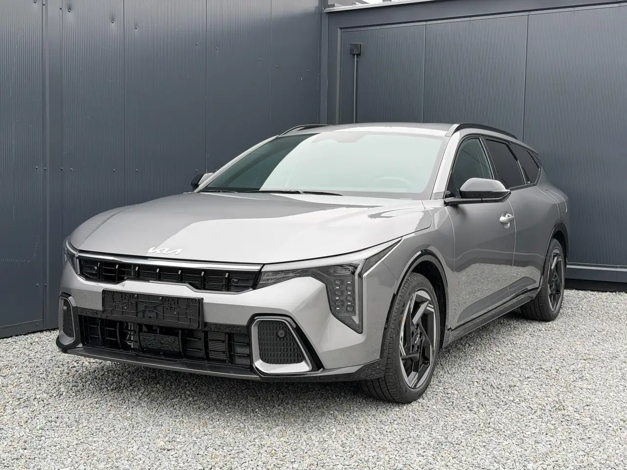 Kia K4