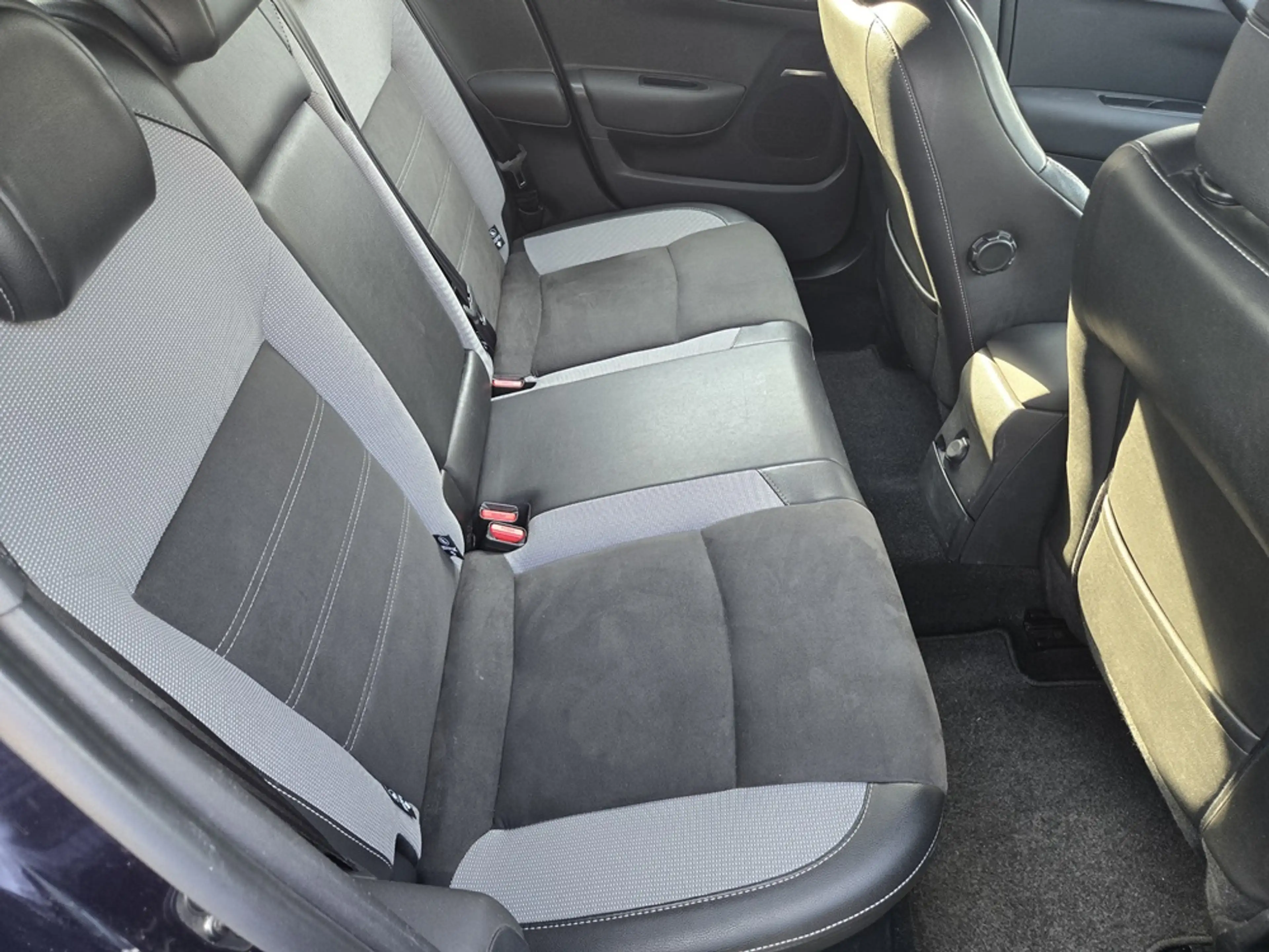 DS Automobiles DS 4 DS 4 1.2 PureTech Business GPS — photo 14