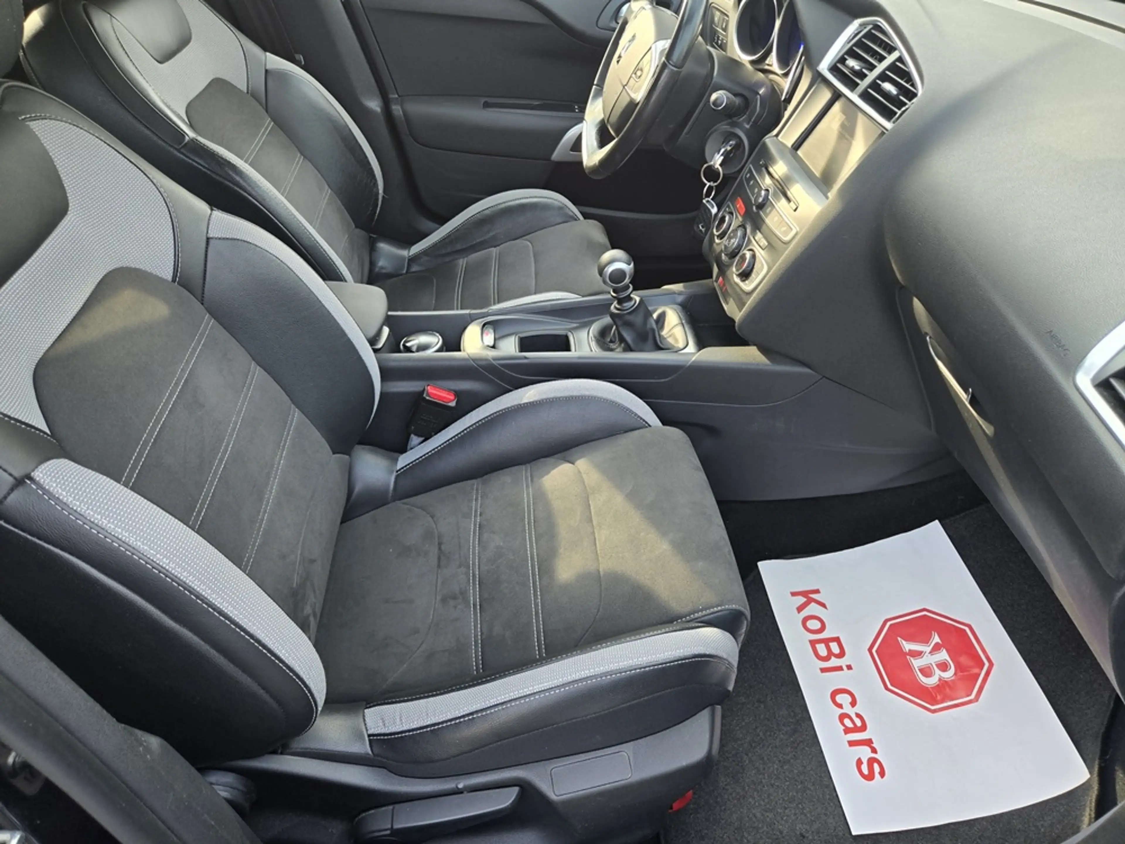 DS Automobiles DS 4 DS 4 1.2 PureTech Business GPS — photo 12
