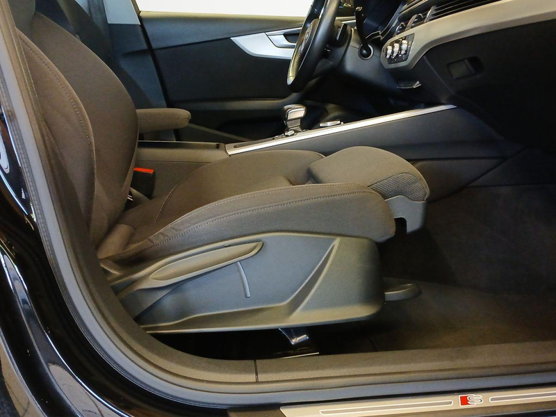 Audi A4 Avant 2.0 TDI Sport Navi Bluetooth Klima — photo 7