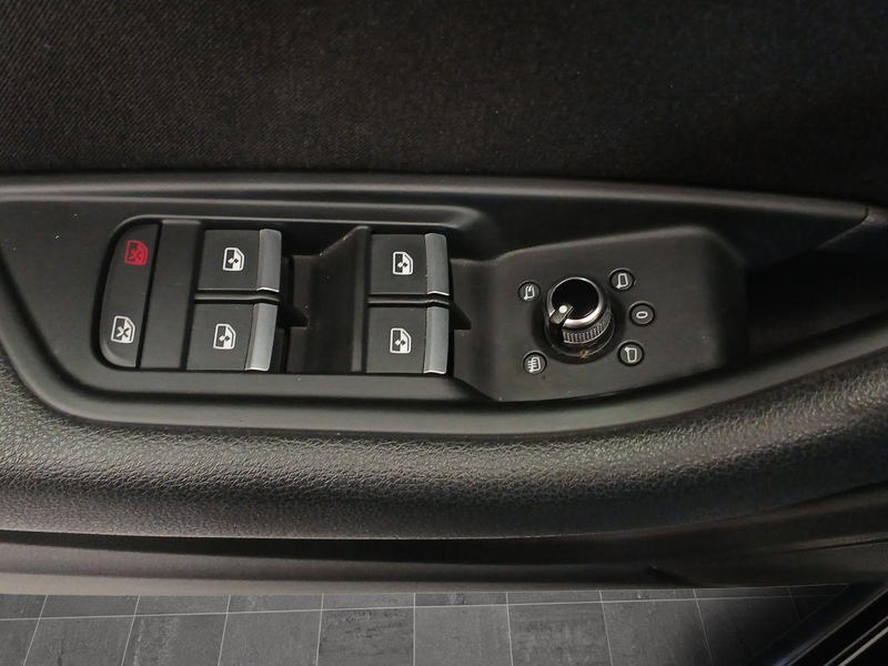 Audi A4 Avant 2.0 TDI Sport Navi Bluetooth Klima — photo 14