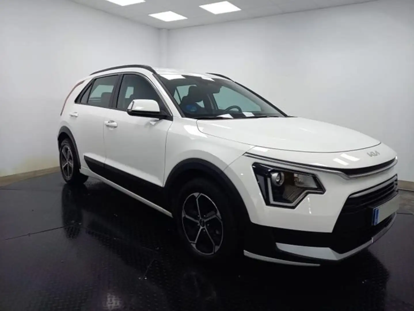 Kia Niro 1.6 GDI PHEV 135KW (183CV) CONCEPT Blanco - 2