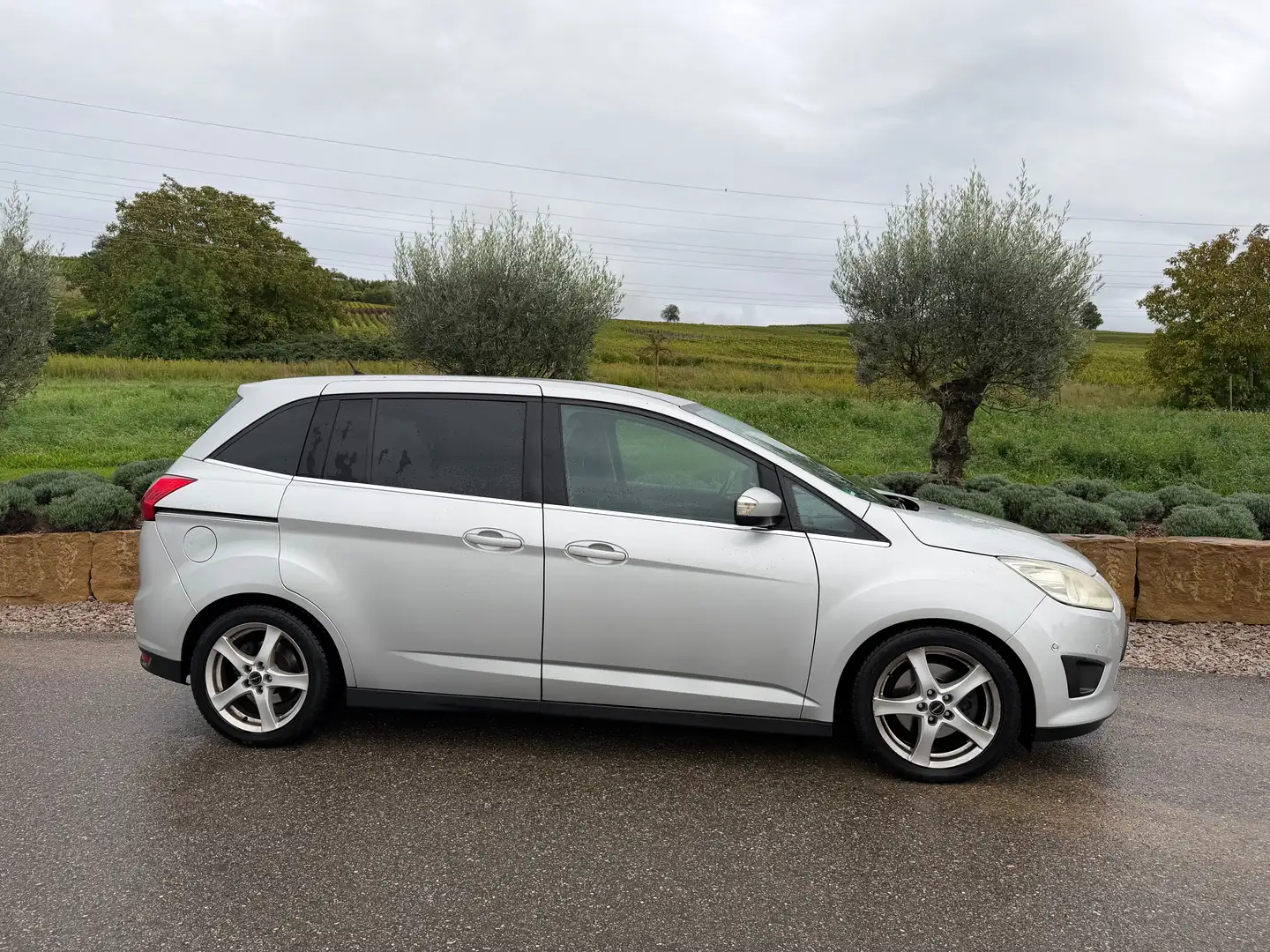 Ford Grand C-Max Grand C-MAX 1.6 EcoBoost Trend Silber - 2