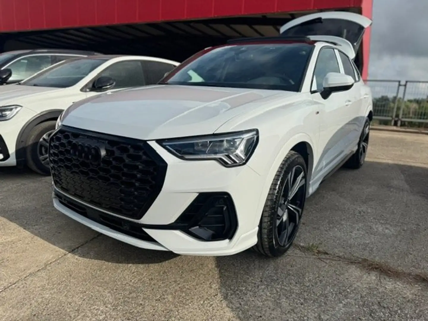 Audi Q3 SPORTBACK 2.0 D 150 CV S-LINE Bianco - 1
