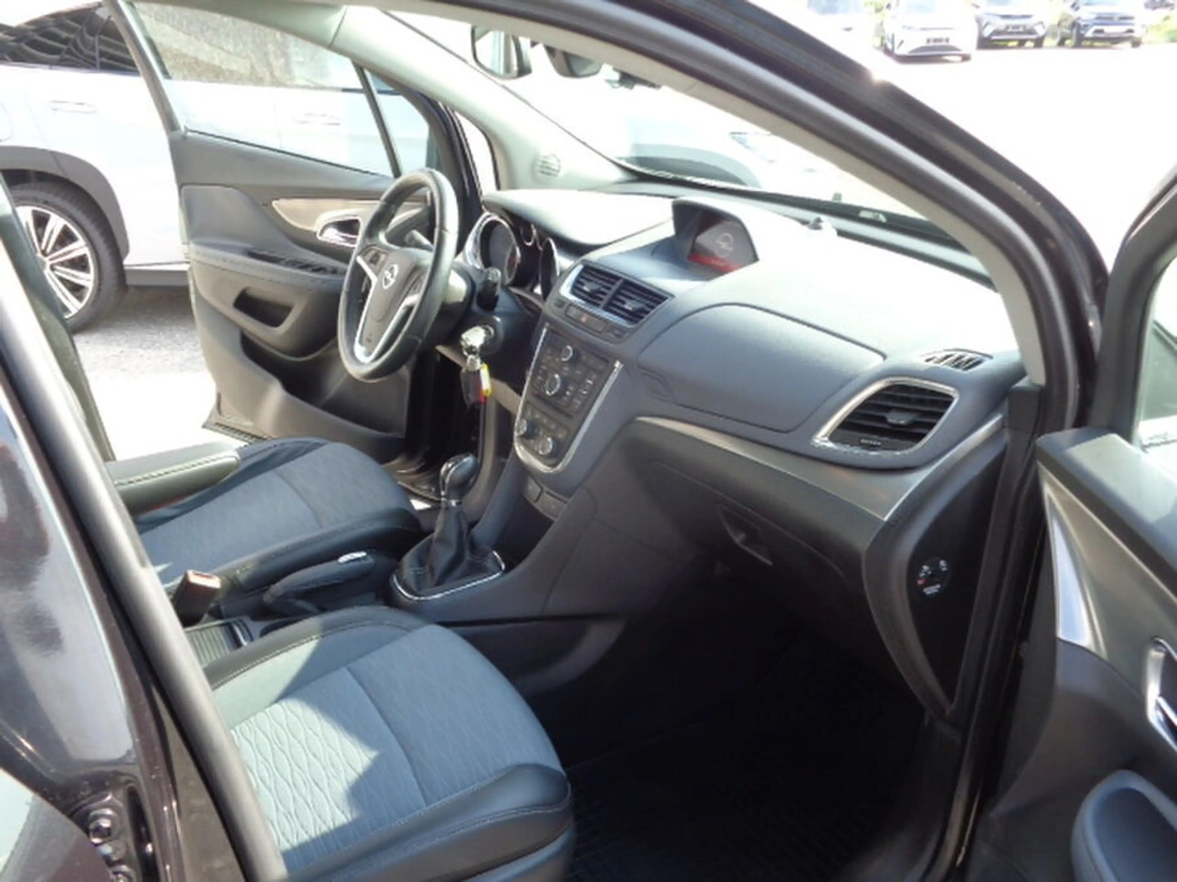 Opel Mokka 1,6 Cosmo — photo 10