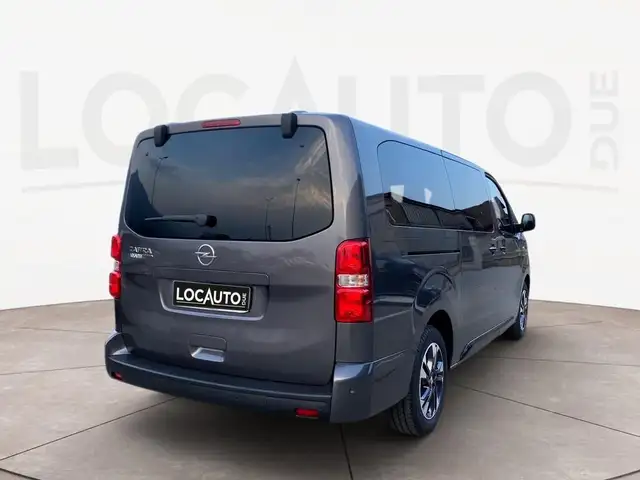 Opel Zafira Life view 4