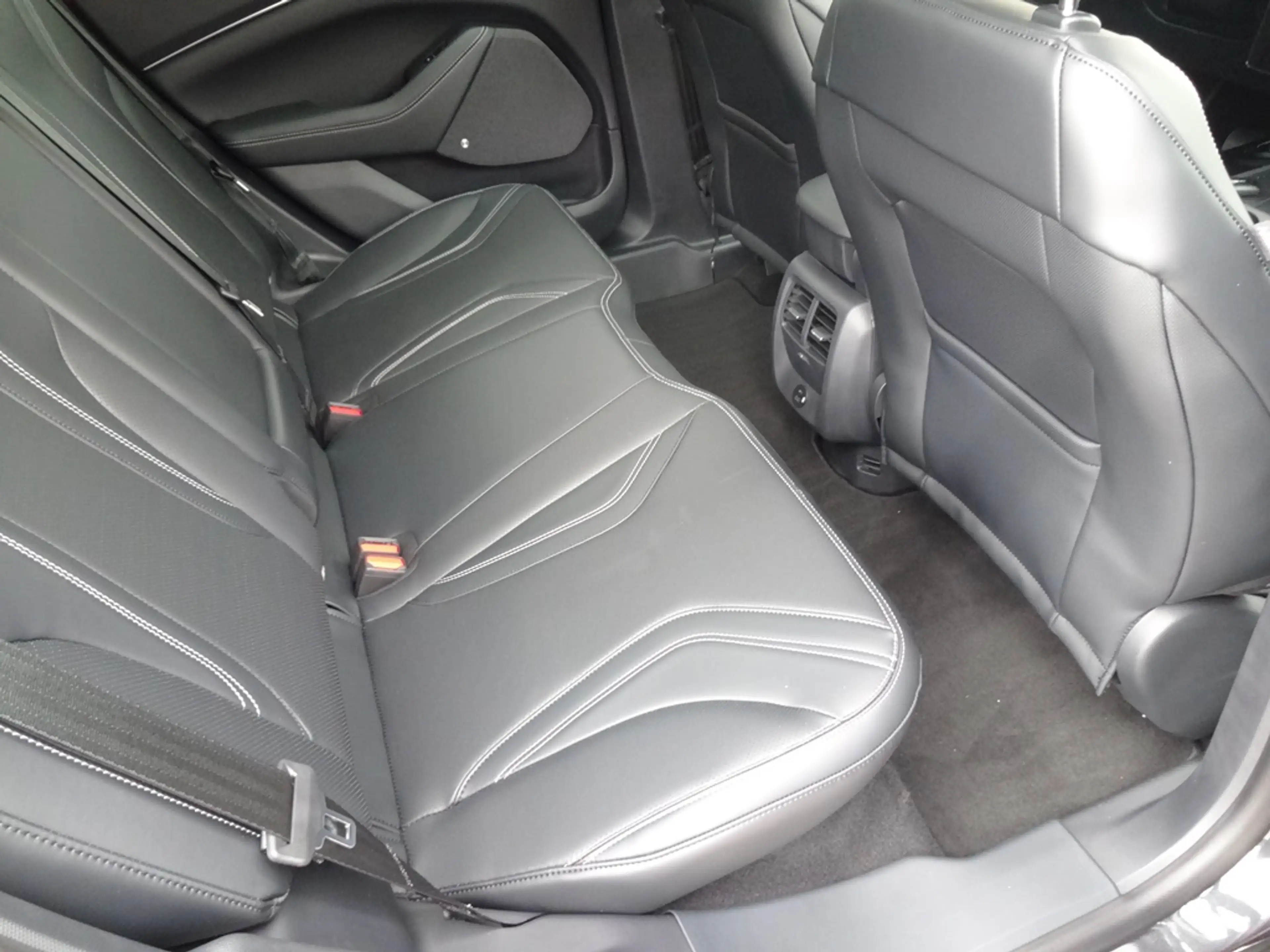 Ford Mustang Mach-E Mach-E Extended 99KW mit Technologiepaket 2 — photo 11