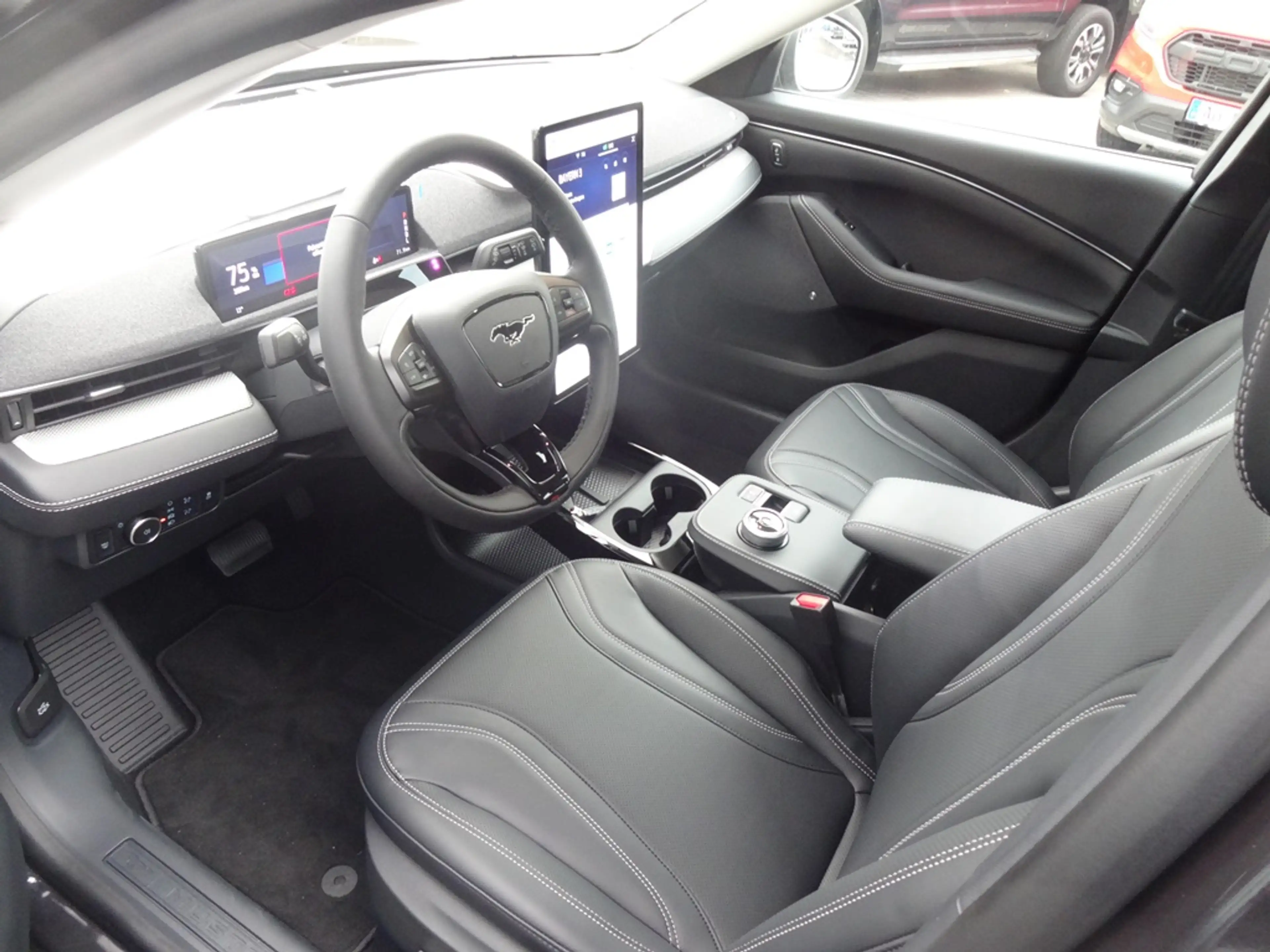 Ford Mustang Mach-E Mach-E Extended 99KW mit Technologiepaket 2 — photo 14