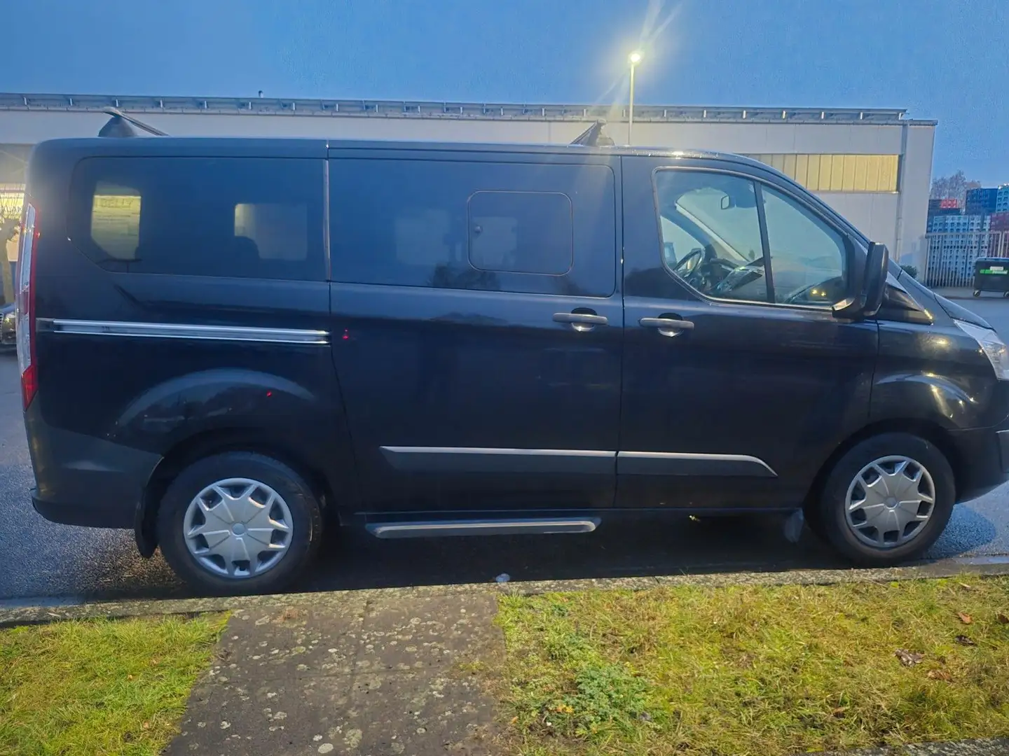 Ford Tourneo Custom Kombi 310 L1 Trend Klima Kamera Schwarz - 2