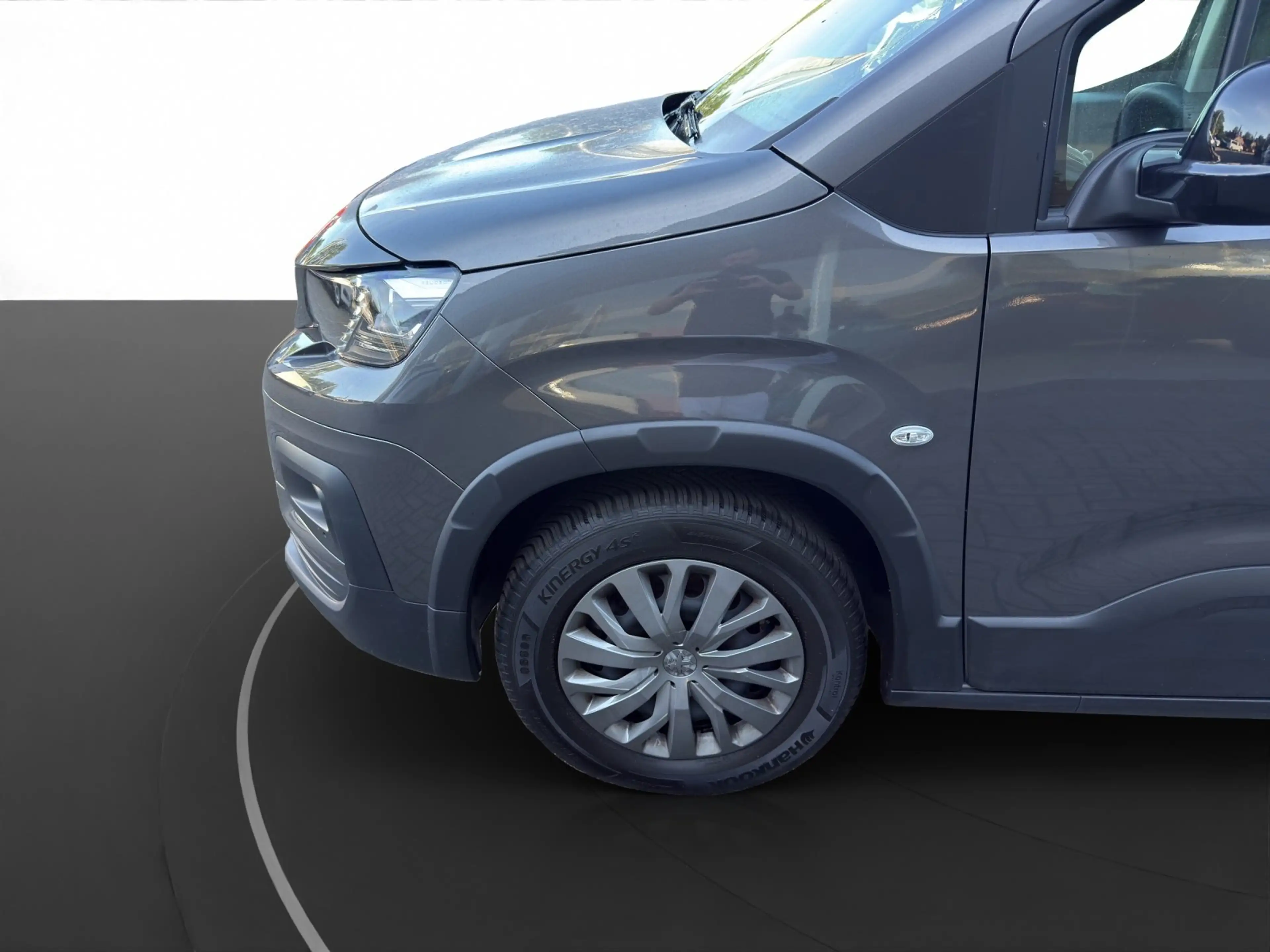 Peugeot Rifter 1.2 PureTech 110 L2 S&S Allure N1 PDC — photo 10