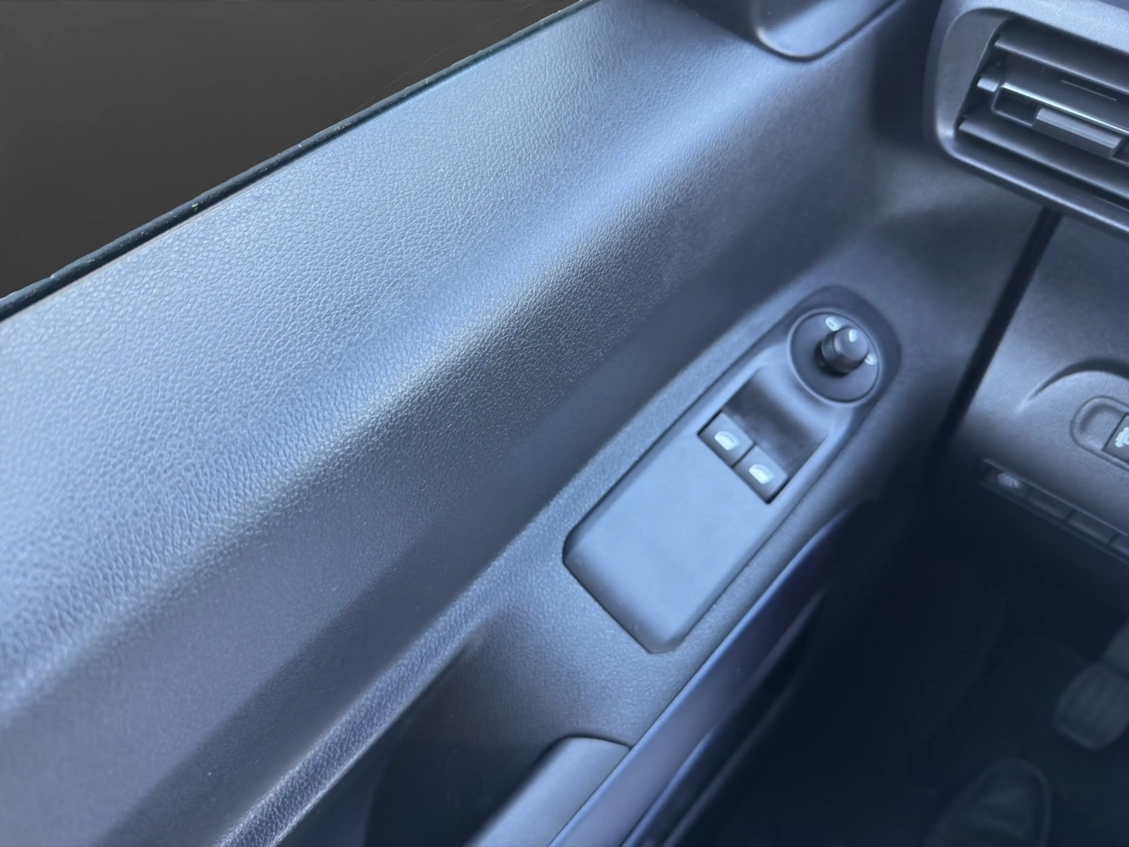 Peugeot Rifter 1.2 PureTech 110 L2 S&S Allure N1 PDC — photo 14