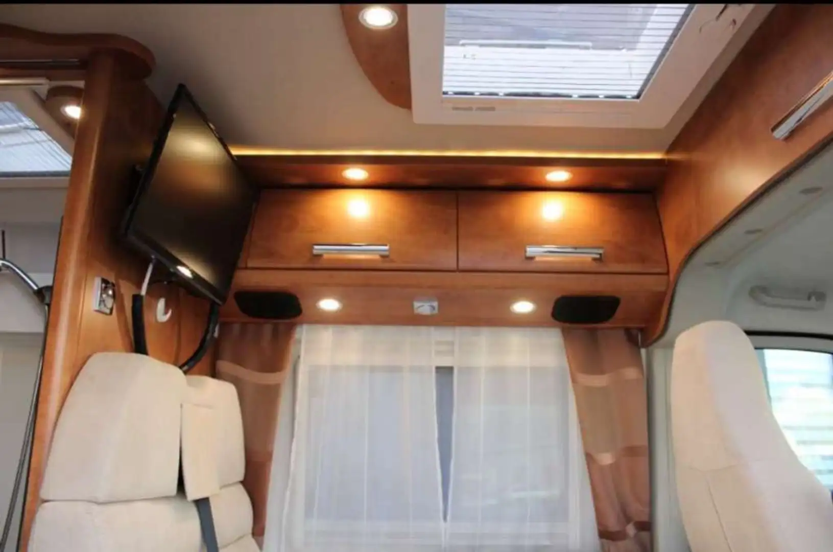 Caravans-Wohnm Carthago Malibu dB. 600 Grau - 2