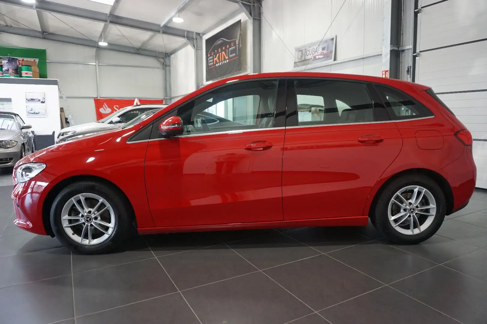 Mercedes-Benz B 180 d "Style" **Navi*Spurhalteassis*SHZ*Klima** Rot - 2