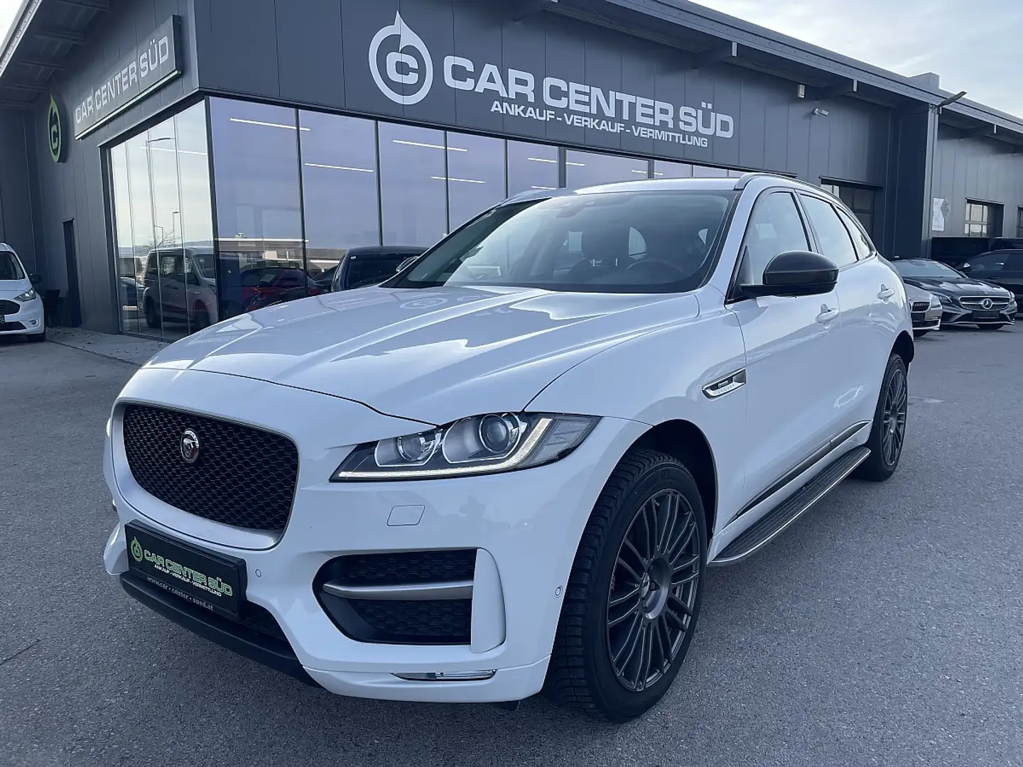 Jaguar F-Pace 30d AWD R-Sport Aut. Weiß - 1