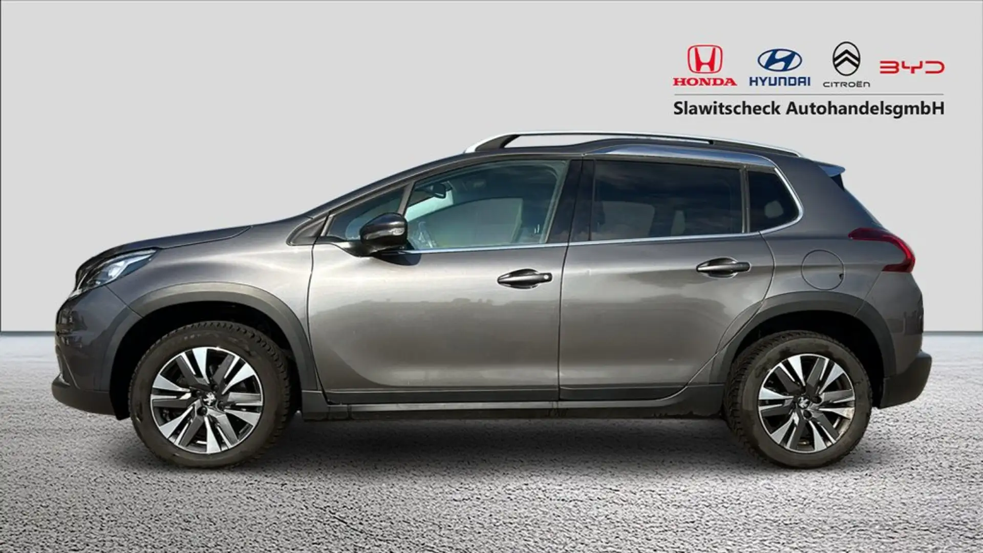 Peugeot 2008 1,2 PureTech 110 S&S Aut. Allure Grau - 2