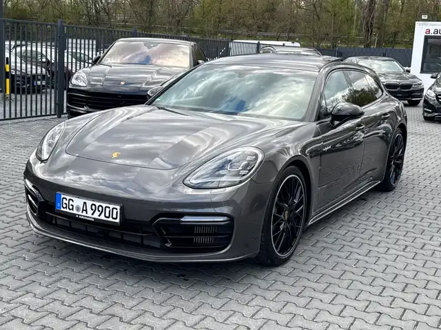 Porsche Panamera Sport Turismo 4 E-Hybrid*SPORT DESIGN*