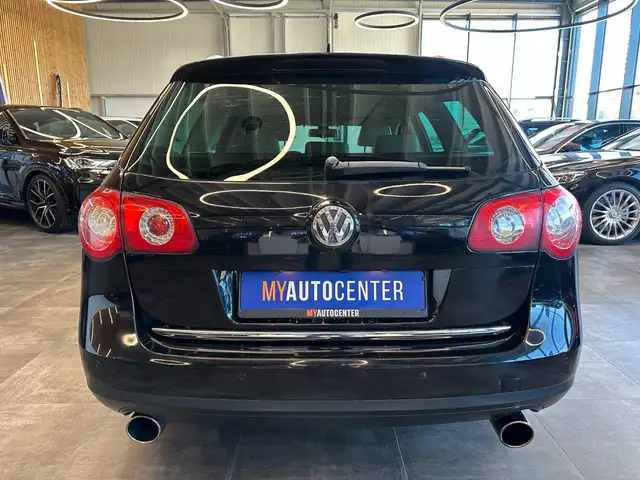 Volkswagen Passat view 26