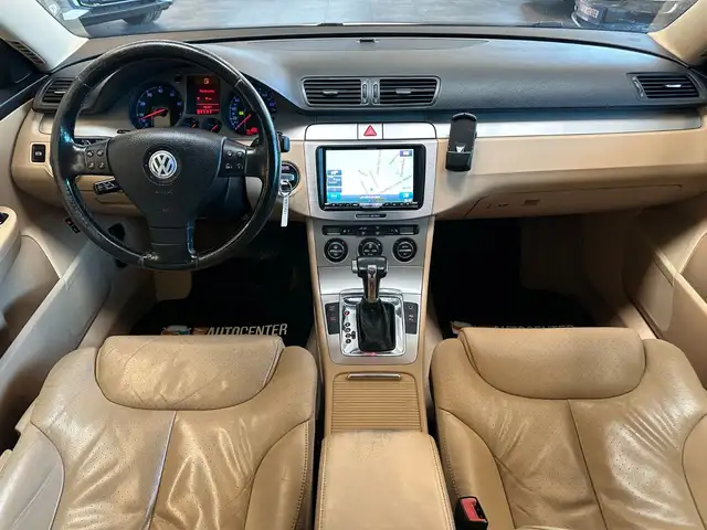 Volkswagen Passat view 6