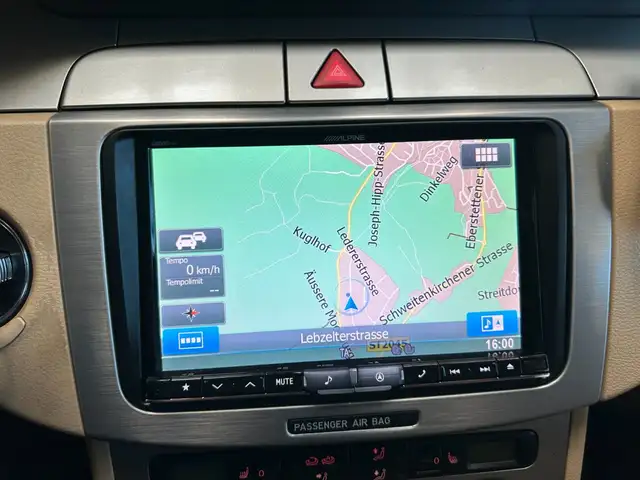 Volkswagen Passat view 14