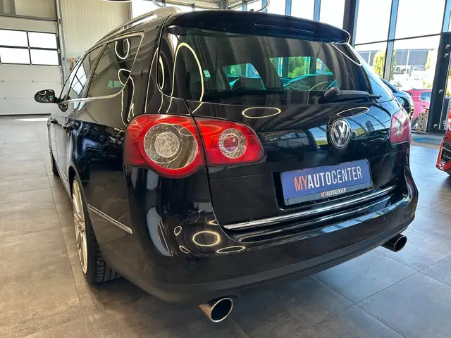Volkswagen Passat view 5