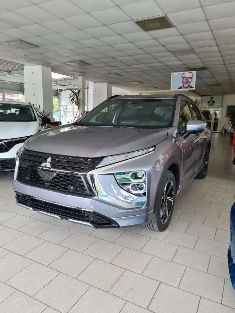 Mitsubishi Eclipse Cross Plug-in Hybrid Select 2.4 4WD Grau - 1