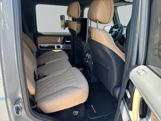 Mercedes-Benz G-Class view 11
