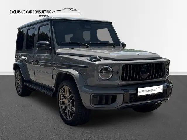 Mercedes-Benz G-Class view 3