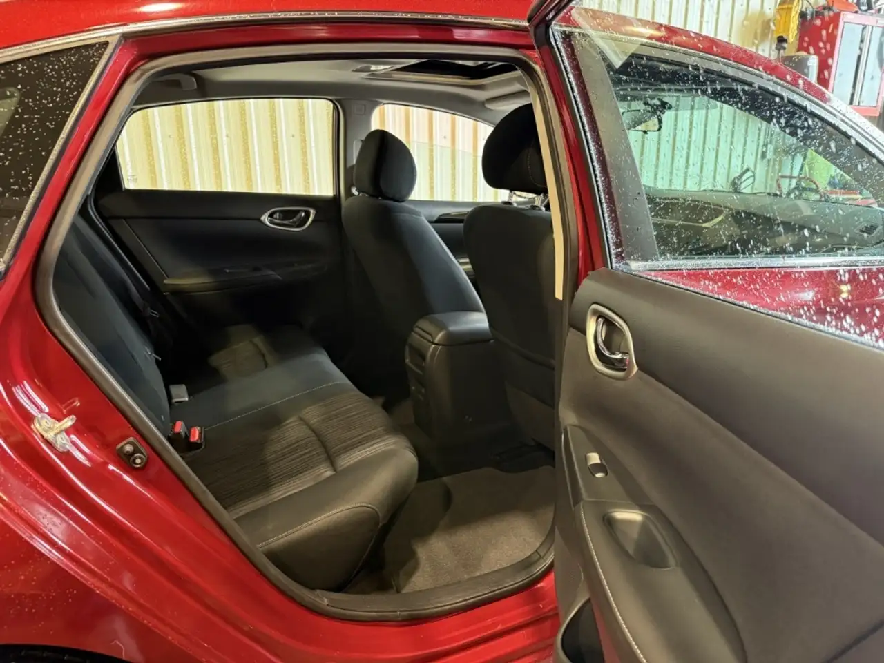 Nissan Sentra снимка Nissan Sentra