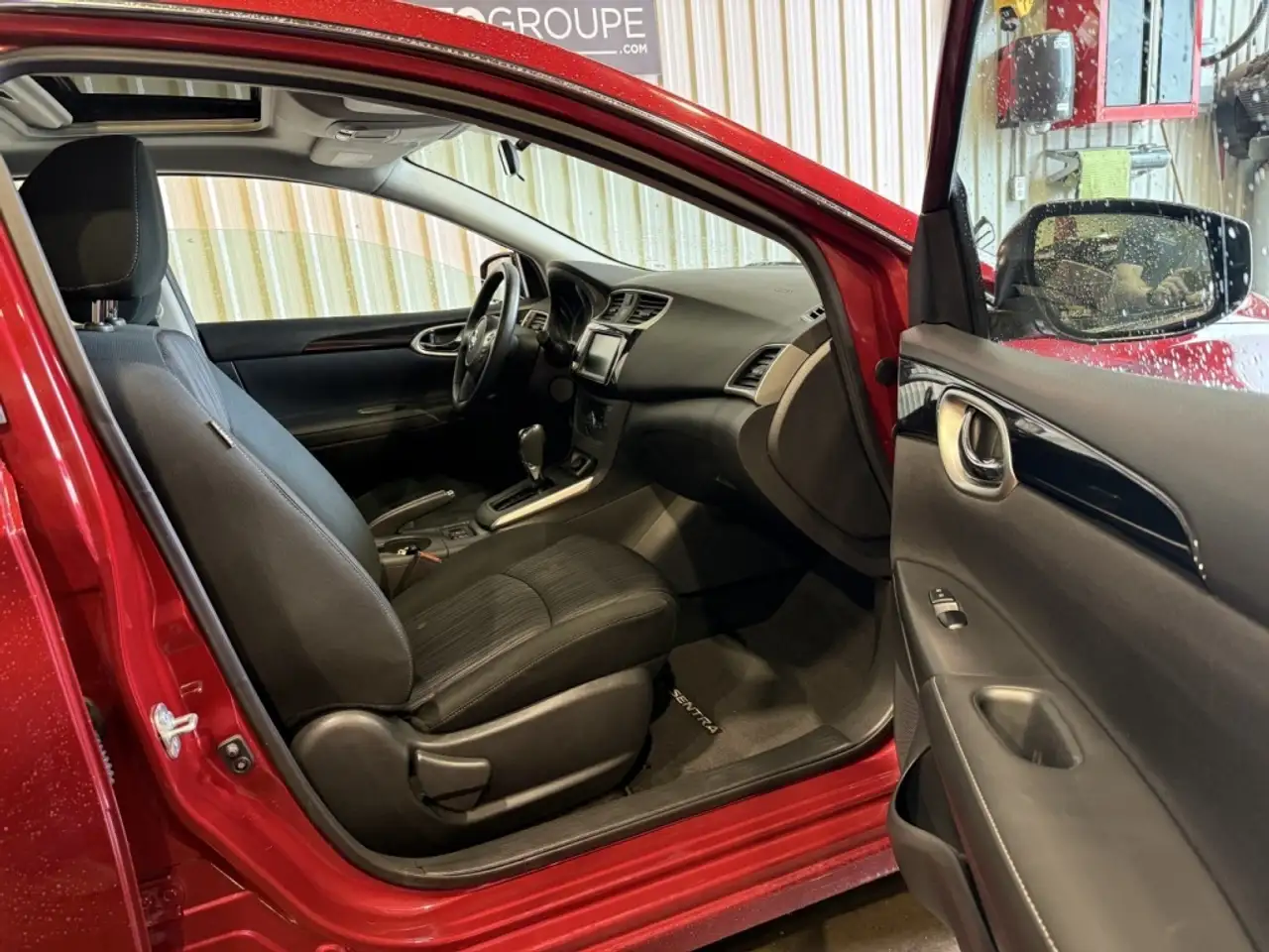 Nissan Sentra снимка Nissan Sentra