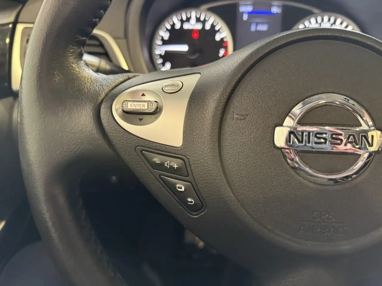 Nissan Sentra снимка Nissan Sentra
