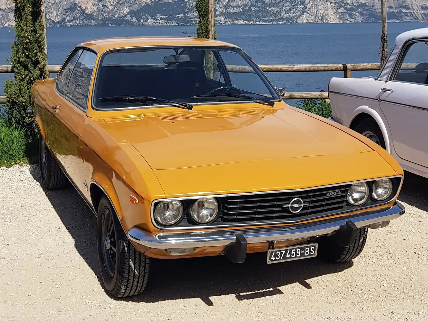 Opel Manta Coupé lusso 1.2 S Jaune - 1