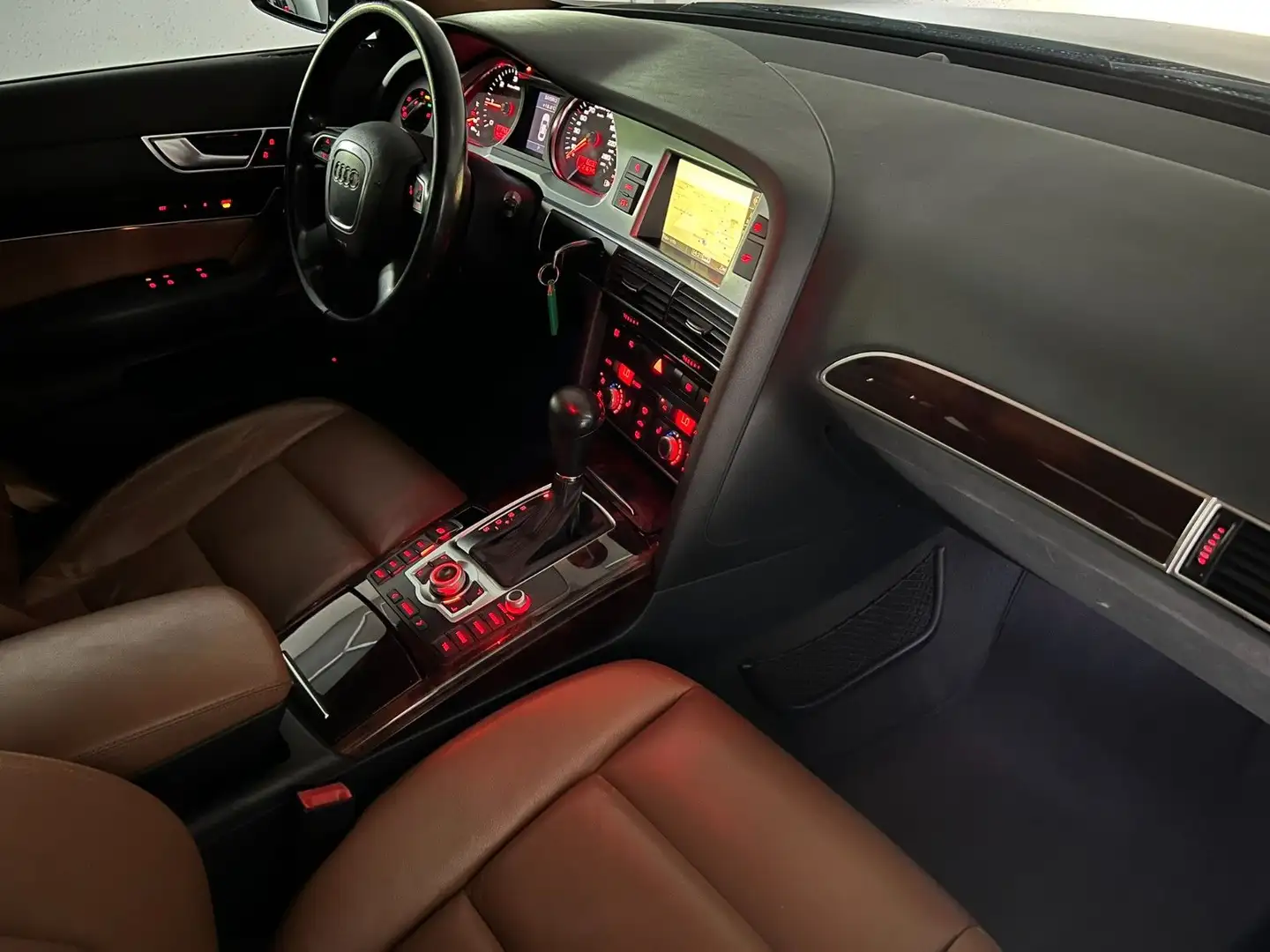 Audi A6 Lim. 2.0 TDI/NAVI+/Bi-XENON/eGSD/LEDER/2.HAND Schwarz - 2